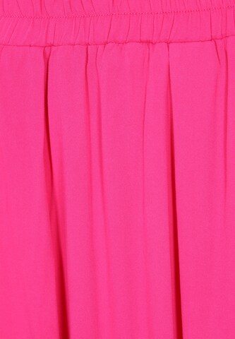 IZIA Skirt in Pink