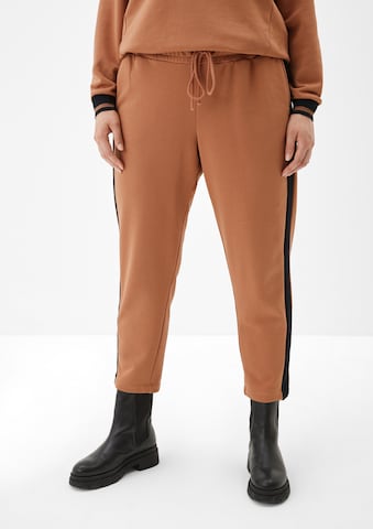 Regular Pantalon TRIANGLE en marron : devant