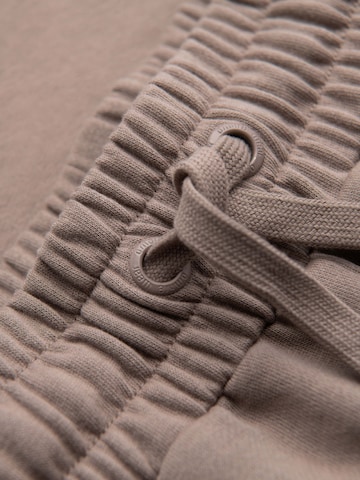 Ombre Regular Chino in Beige