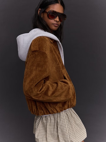 Bershka Overgangsjakke i brun