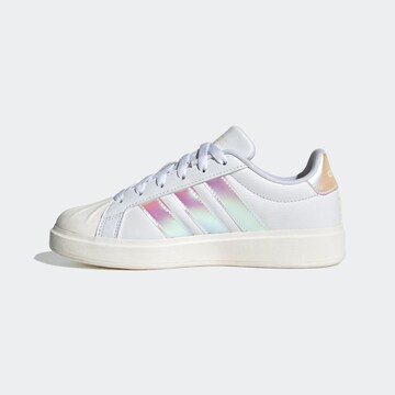 Chaussure de sport ADIDAS SPORTSWEAR en blanc
