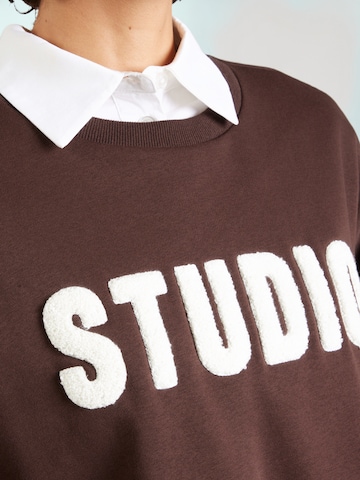 ONLY Sweatshirt 'ONLSWEAT' in Brown