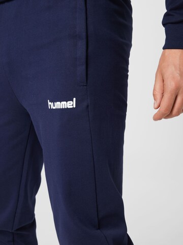 Hummel Slimfit Sportbroek in Blauw