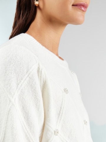 JDY Пуловер 'JDYBELLA' в бяло