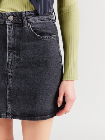 SELECTED FEMME Spódnica 'SLFHARPER' w kolorze czarny