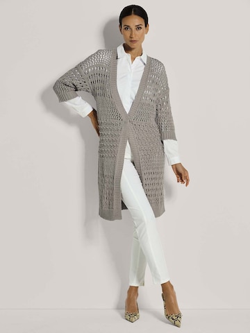 MADELEINE Strickjacke in Braun