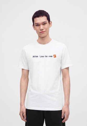 Nike Sportswear - Camisa em branco: frente