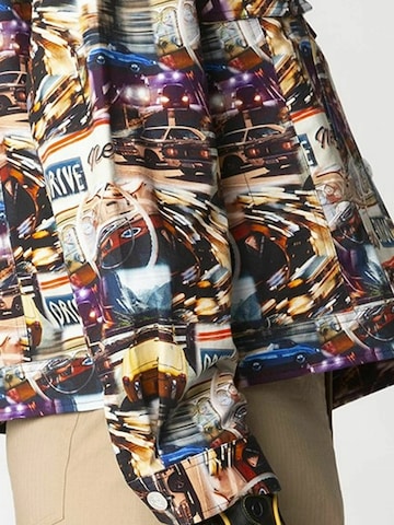 Résumé Välikausitakki 'Tinsley' värissä monivärinen