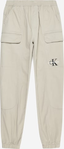 Calvin Klein Jeans Tapered Broek in Grijs: voorkant