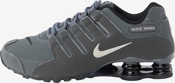Nike Sportswear Sneakers laag 'Shox NZ' in Grijs: voorkant