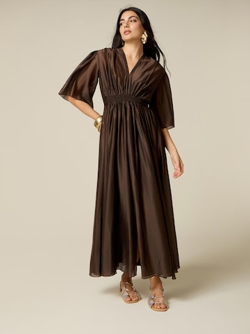 Robe oltre en marron