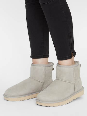 UGG Snow Boots 'Classic Mini II' in Grey: front