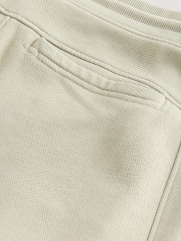 Next Tapered Hose in Grün