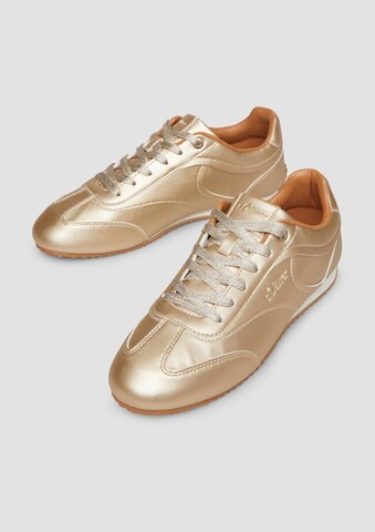 s.Oliver Sneaker in Gold