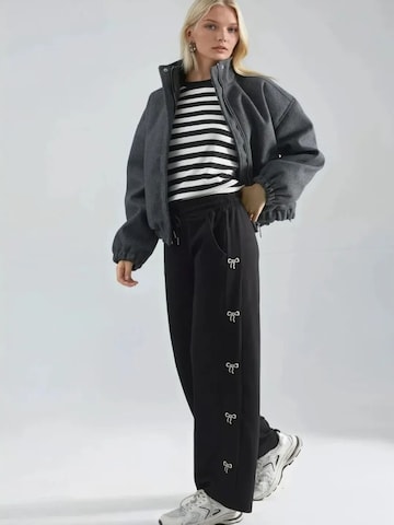 Lady Bersan Trousers 'Jogginghose' in Black