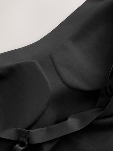 Robe gainante Next en noir