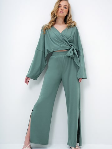 Trend Alaçatı Stili Ταγέρ με παντελόνι σε πράσινο