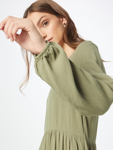 Eight2Nine Dress in Green