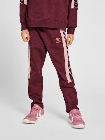 Regular Pantalon de sport Hummel en rouge : devant