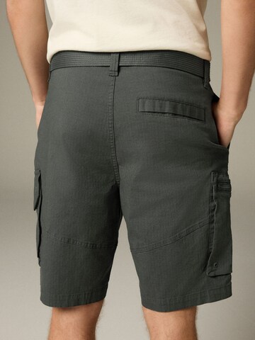 regular Pantaloni cargo di Next in grigio