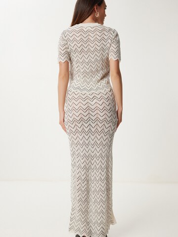 Costume Happiness İstanbul en noir