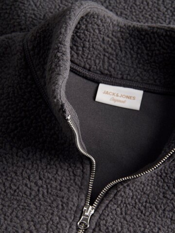 JACK & JONES Пуловер 'JORNORREBRO' в сиво: отпред