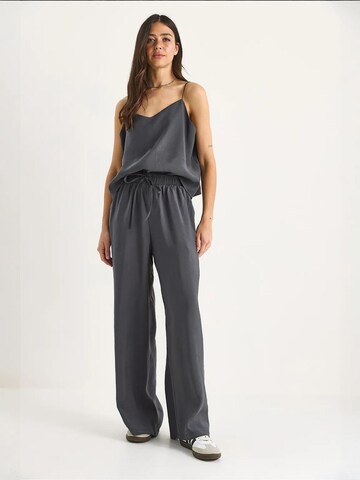 Completo pantalone di Bianco Lucci in grigio