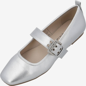 Palado by Sila Sahin Ballet Flats with Strap in Silver: front