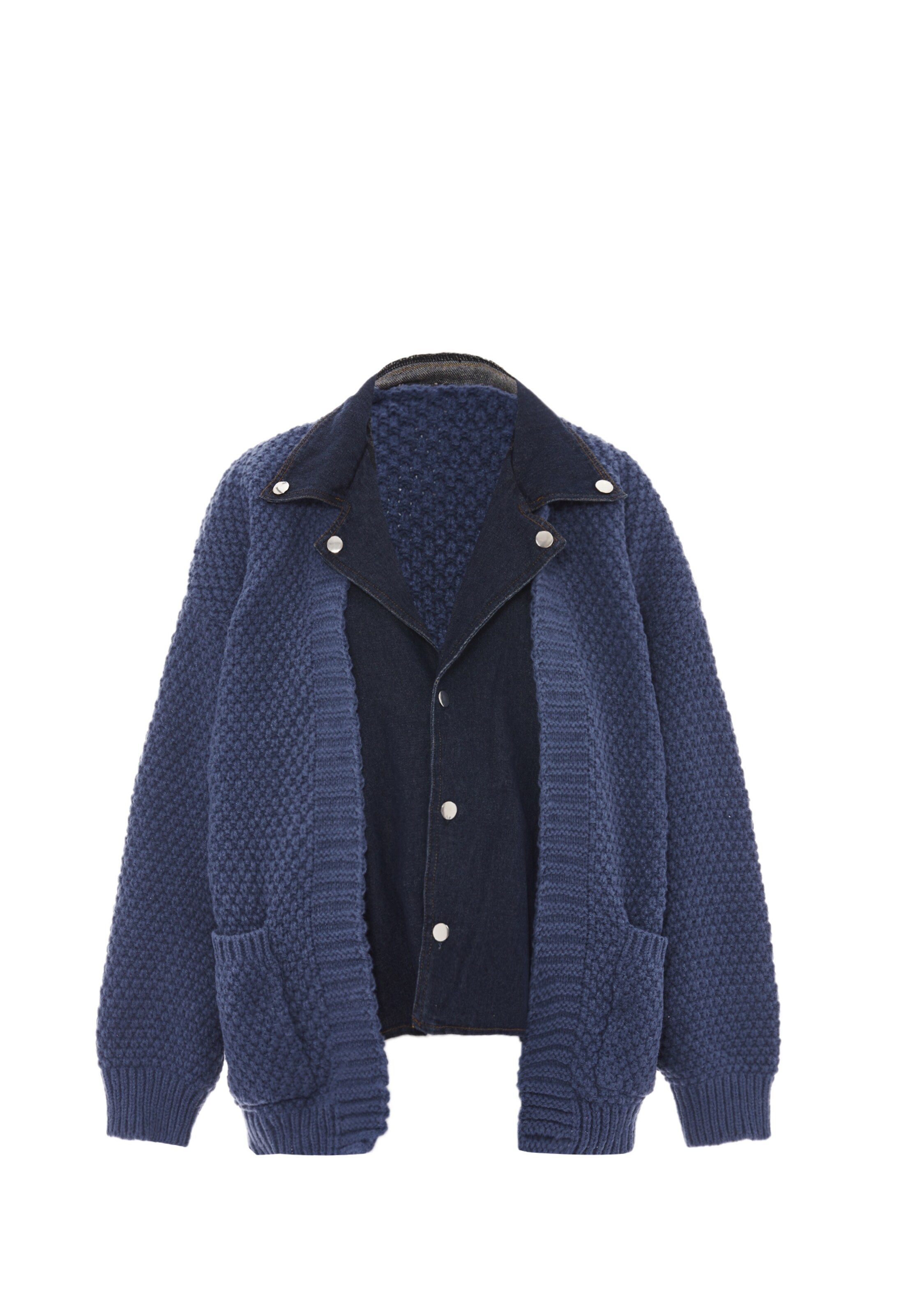 SANIKA Strickjacke in Blau: Vorderseite