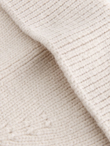 Next Muts in Beige