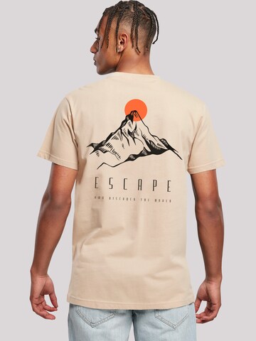 T-Shirt 'Escape Discover the World Mountain' F4NT4STIC en blanc : devant