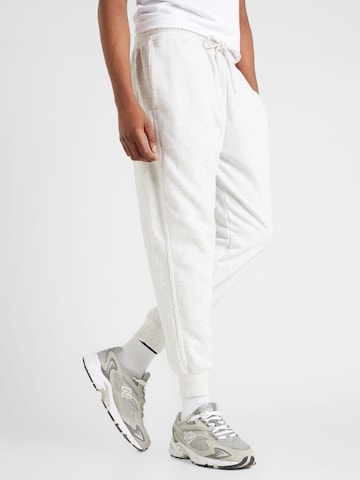 Abercrombie & Fitch Tapered Broek in Grijs: voorkant