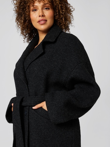 A LOT LESS Ανοιξιάτικο και φθινοπωρινό παλτό 'Laila' σε μαύρο