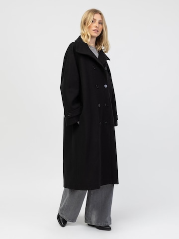 BROKE + SCHÖN Wintermantel in Schwarz