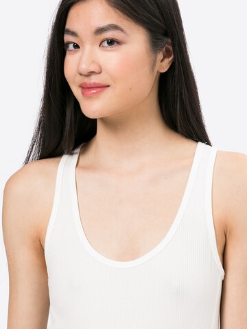 Calvin Klein - Top en blanco