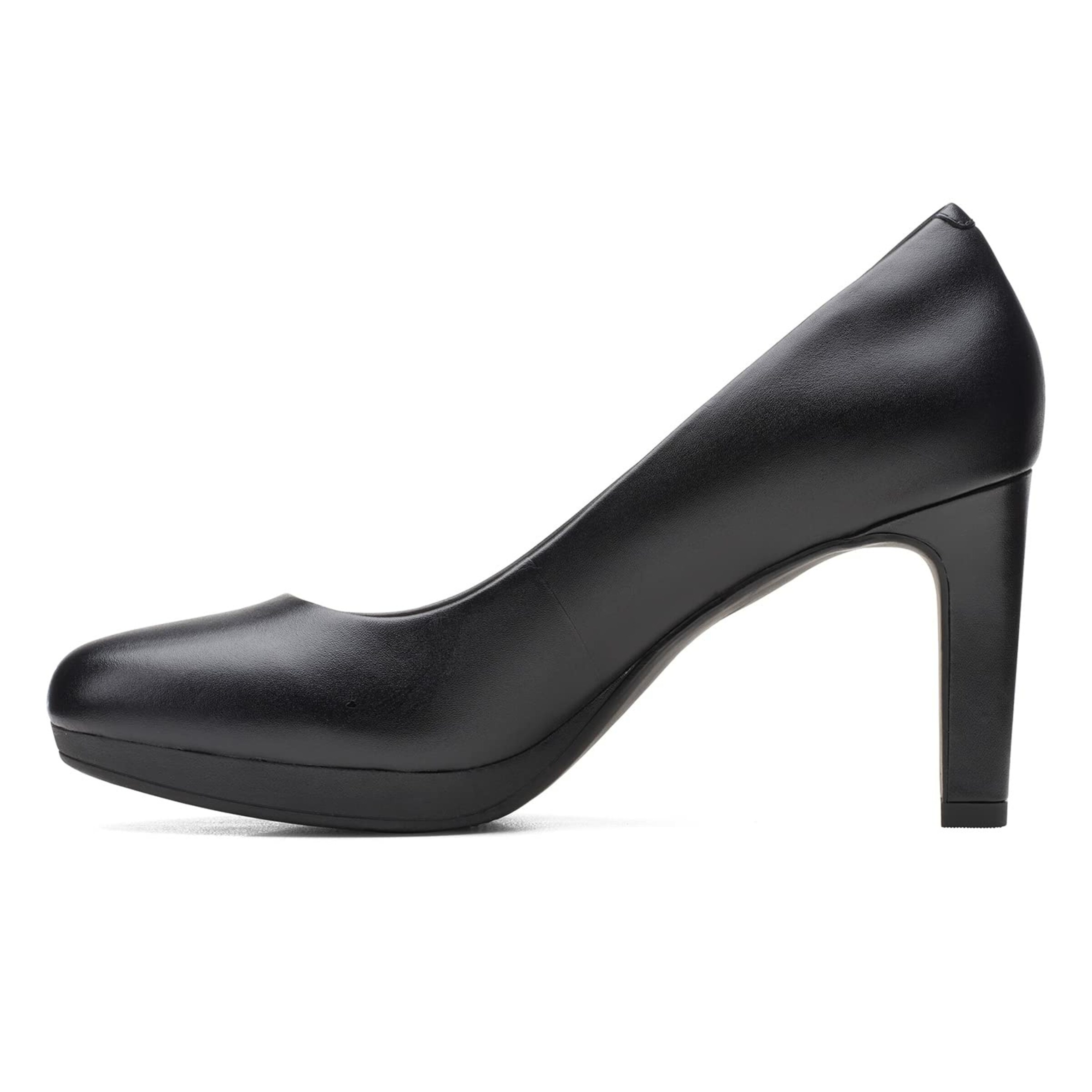 CLARKS Pumps in Schwarz