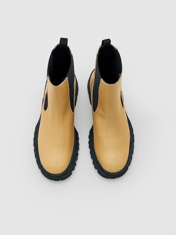 EDITED Chelsea Boots 'Maiga' in Beige