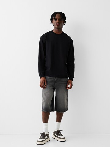 Bershka Loosefit Shorts in Schwarz