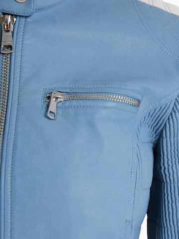 Bershka Prehodna jakna | modra barva