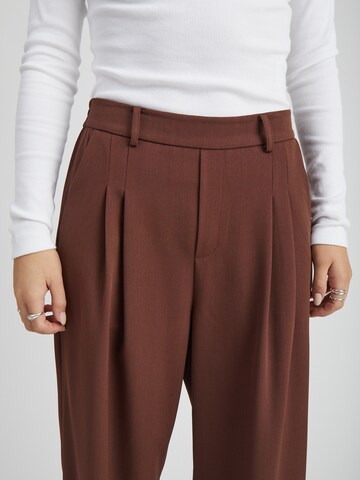 Wide leg Pantaloni 'Maya' di Peppercorn in marrone