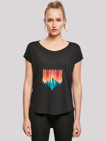 F4NT4STIC T-Shirt 'Geometric Mountain Sunset' in Schwarz: Vorderseite