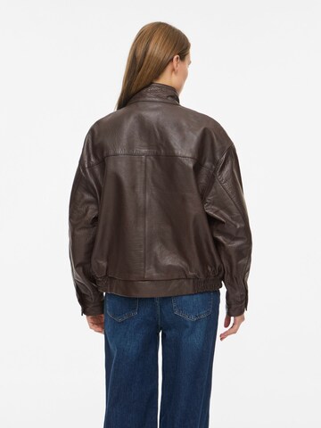 Veste mi-saison 'JADA' VILA en marron