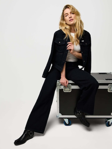 WRANGLER Wide leg Jeans 'World Wide' in Black: front