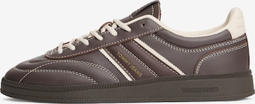 Baskets basses 'The Greenwich Edge' Tommy Jeans en marron : devant