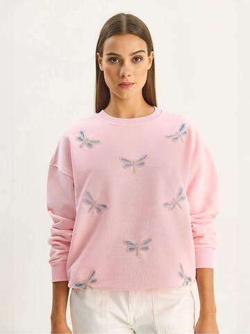 Felpa di Bianco Lucci in rosa: frontale