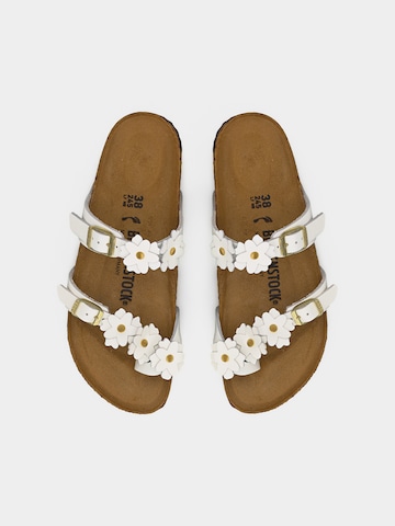 BIRKENSTOCK Сандали с разделител за пръстите 'Mayari' в бяло