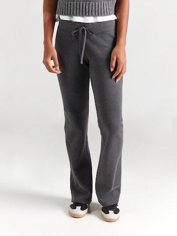 HOLLISTER Normální Kalhoty – šedá: přední strana