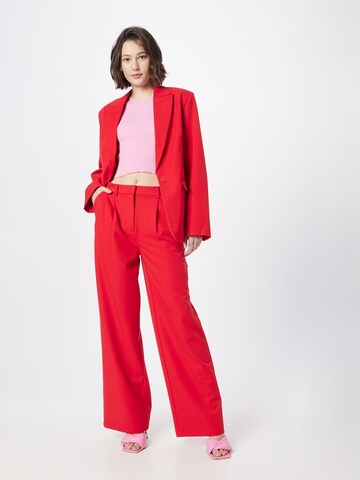 NA-KD Loose fit Pleated Pants in Red