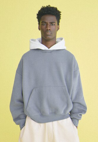 Bershka Sweatshirt in Blauw