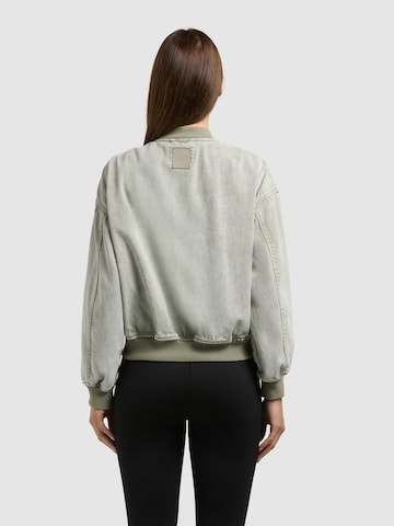 Veste mi-saison 'CLARA' khujo en vert